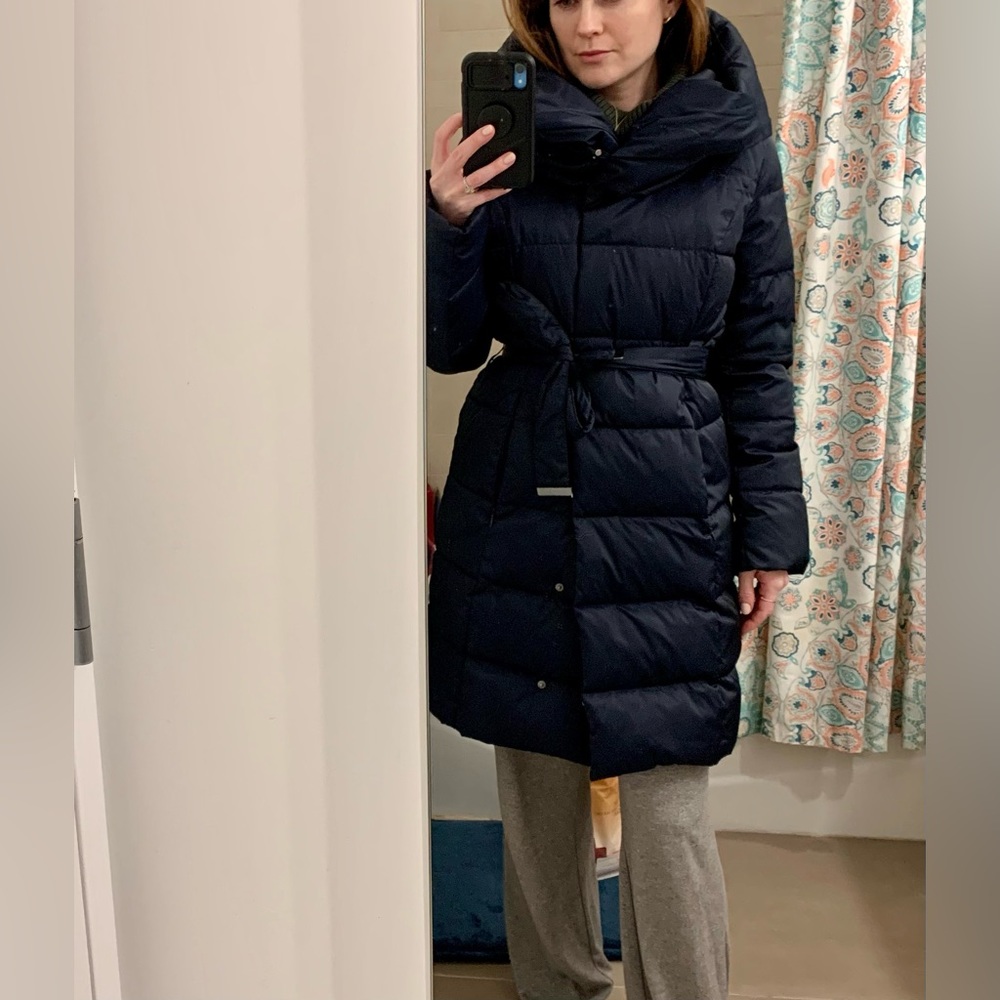 Tahari navy belted puffer coat Small